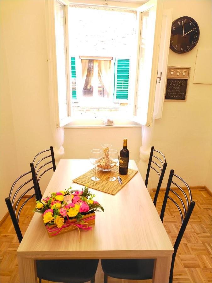 Casa Agata, Accogliente Appartamento Nel Centro Storico 코르토나 외부 사진