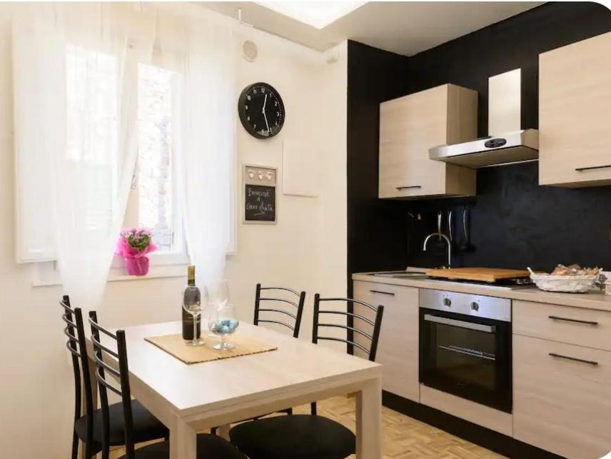 Casa Agata, Accogliente Appartamento Nel Centro Storico 코르토나 외부 사진